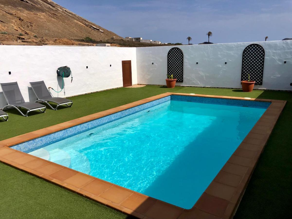Villa Miriam Тинахо Экстерьер фото